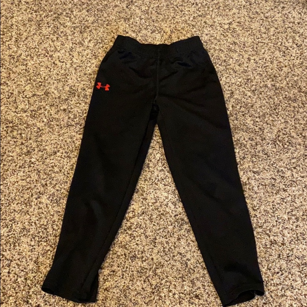 Under Armour Size 6